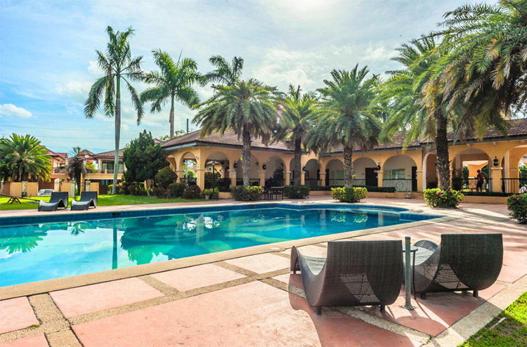 Pontevedra Estate in Santa Rosa Laguna by Brittany