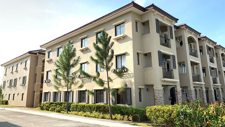 Pontevedra Estate in Santa Rosa Laguna by Brittany
